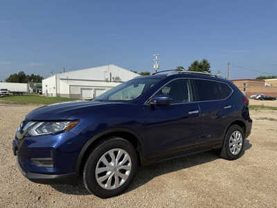 2017 Nissan Rogue, $12198. Photo 1