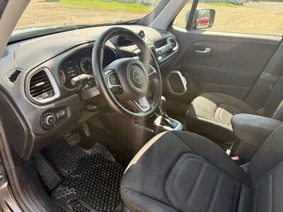 2018 Jeep Renegade, $14198. Photo 10