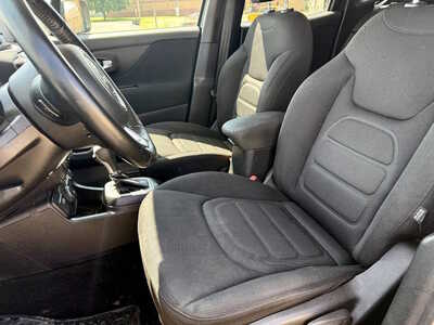 2018 Jeep Renegade, $14198. Photo 11
