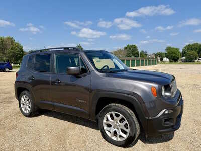 2018 Jeep Renegade, $14198. Photo 8