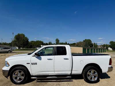 2017 RAM 1500 Ext Cab, $16998. Photo 2