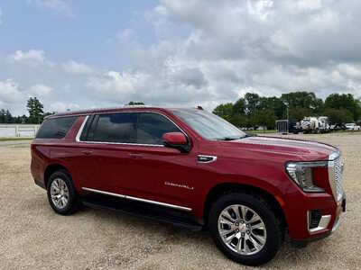2021 GMC Yukon XL, $42198. Photo 7