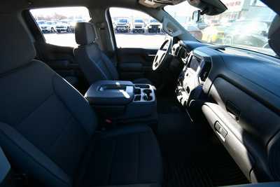 2024 Chevrolet 1500 Crew Cab, $47805. Photo 11