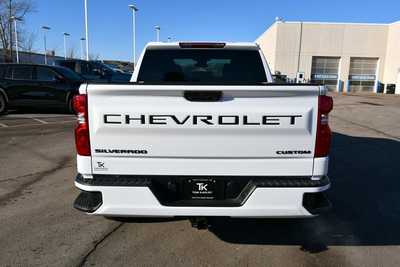 2024 Chevrolet 1500 Crew Cab, $47805. Photo 5
