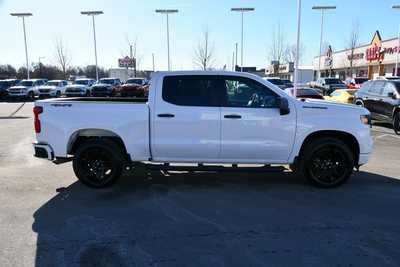 2024 Chevrolet 1500 Crew Cab, $47805. Photo 7