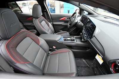 2025 Chevrolet Equinox, $47890. Photo 11
