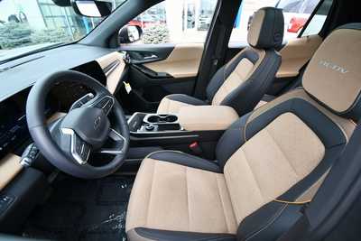 2025 Chevrolet Equinox, $35930. Photo 10