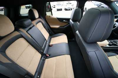 2025 Chevrolet Equinox, $35930. Photo 12