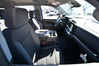 2025 Chevrolet 1500 Crew Cab, $59120. Photo 11