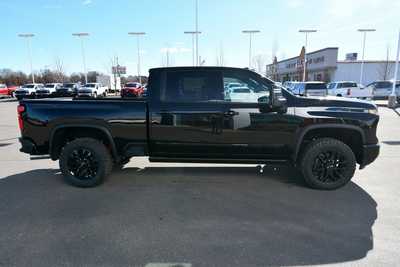 2025 Chevrolet 3500 Crew Cab, $88280. Photo 7