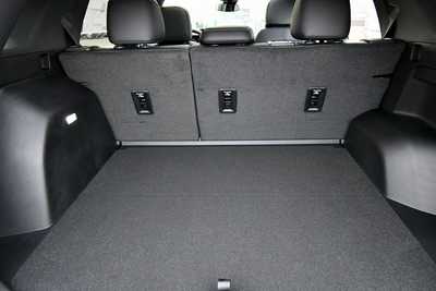 2025 Chevrolet Equinox, $28495. Photo 12