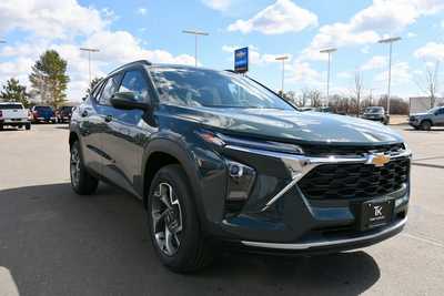 2025 Chevrolet Trax, $24885. Photo 8