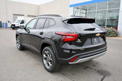 2025 Chevrolet Trax, $24885. Photo 4