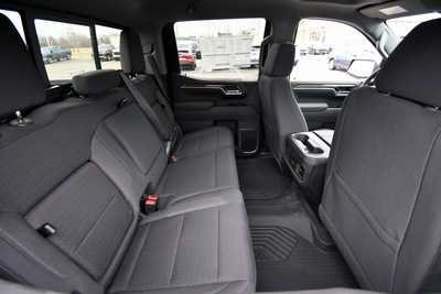 2025 Chevrolet 1500 Crew Cab, $58905. Photo 12