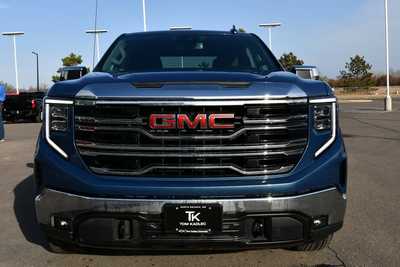 2024 GMC 1500 Crew Cab, $47750. Photo 11