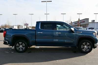 2024 GMC 1500 Crew Cab, $47750. Photo 9