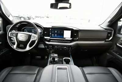2022 Chevrolet 1500 Crew Cab, $44250. Photo 3
