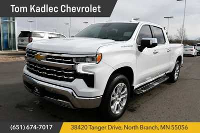 2022 Chevrolet 1500 Crew Cab, $44250. Photo 1