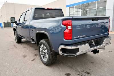 2025 Chevrolet 3500 Crew Cab, $72040. Photo 5