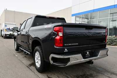 2023 Chevrolet 1500 Crew Cab, $42000. Photo 5