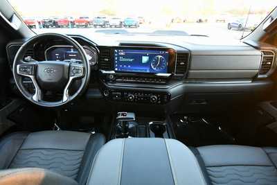 2023 Chevrolet 1500 Crew Cab, $58000. Photo 3