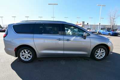 2021 Chrysler Pacifica, $23000. Photo 9