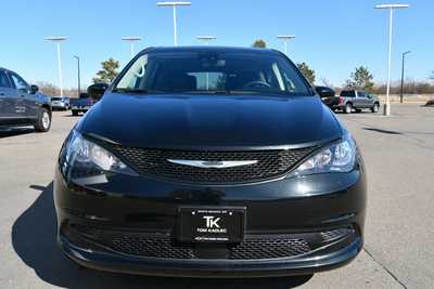 2023 Chrysler Voyager, $22250. Photo 11