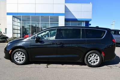 2023 Chrysler Voyager, $22250. Photo 4