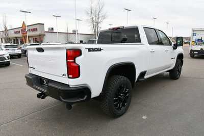 2025 Chevrolet 3500 Crew Cab, $82525. Photo 7