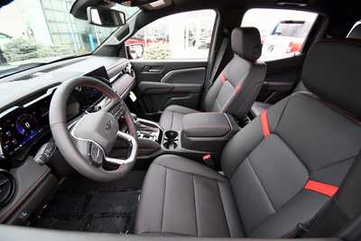 2025 Chevrolet Colorado Crew Cab, $51590. Photo 11