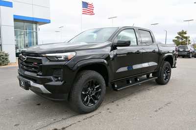 2025 Chevrolet Colorado Crew Cab, $51590. Photo 2