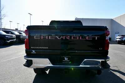 2022 Chevrolet 3500 Crew Cab, $54750. Photo 6