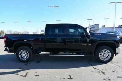 2022 Chevrolet 3500 Crew Cab, $54750. Photo 9