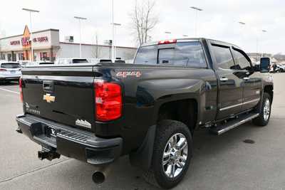 2015 Chevrolet 2500 Crew Cab, $39750. Photo 8
