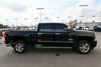 2015 Chevrolet 2500 Crew Cab, $39750. Photo 9