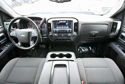 2018 Chevrolet 1500 Ext Cab, $21000. Photo 3