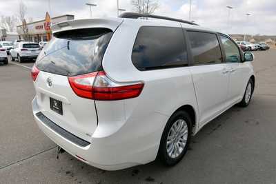 2016 Toyota Sienna, $17000. Photo 8