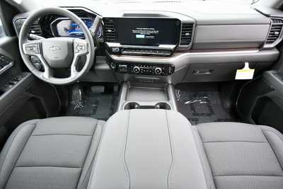 2025 Chevrolet 3500 Crew Cab, $65545. Photo 3