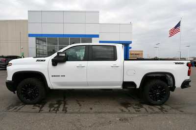 2025 Chevrolet 3500 Crew Cab, $65545. Photo 4