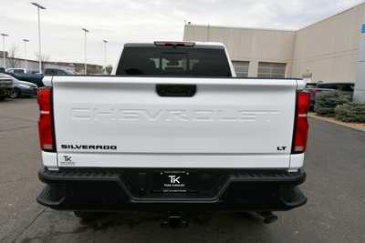 2025 Chevrolet 3500 Crew Cab, $65545. Photo 6