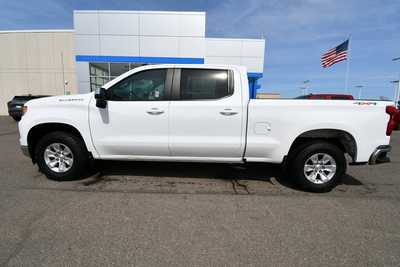 2023 Chevrolet 1500 Crew Cab, $40750. Photo 4