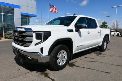 2023 GMC 1500 Crew Cab, $40500. Photo 2