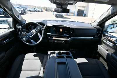 2023 GMC 1500 Crew Cab, $40500. Photo 3