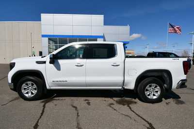 2023 GMC 1500 Crew Cab, $40500. Photo 4