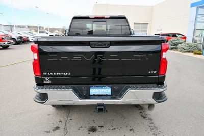 2021 Chevrolet 2500 Crew Cab, $57250. Photo 6