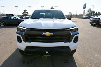 2025 Chevrolet Colorado Crew Cab, $42840. Photo 10