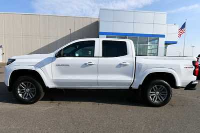2025 Chevrolet Colorado Crew Cab, $42840. Photo 4
