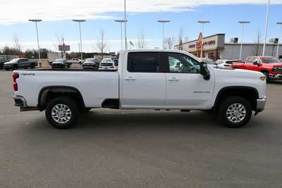 2021 Chevrolet 3500 Crew Cab, $47250. Photo 9