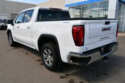 2023 GMC 1500 Crew Cab, $43000. Photo 5