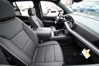 2025 Chevrolet Tahoe, $81180. Photo 12